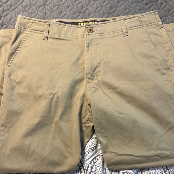 Lee Men's Dress Pants in Khaki - Picture 1 of 3